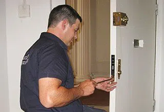 Safe Key Locksmith Service Little Rock, AR 501-358-3955 - locksmith-6